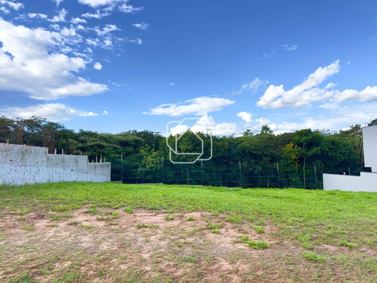 Terreno à venda em Itu - SP - Alphaville Castelo Itu: 