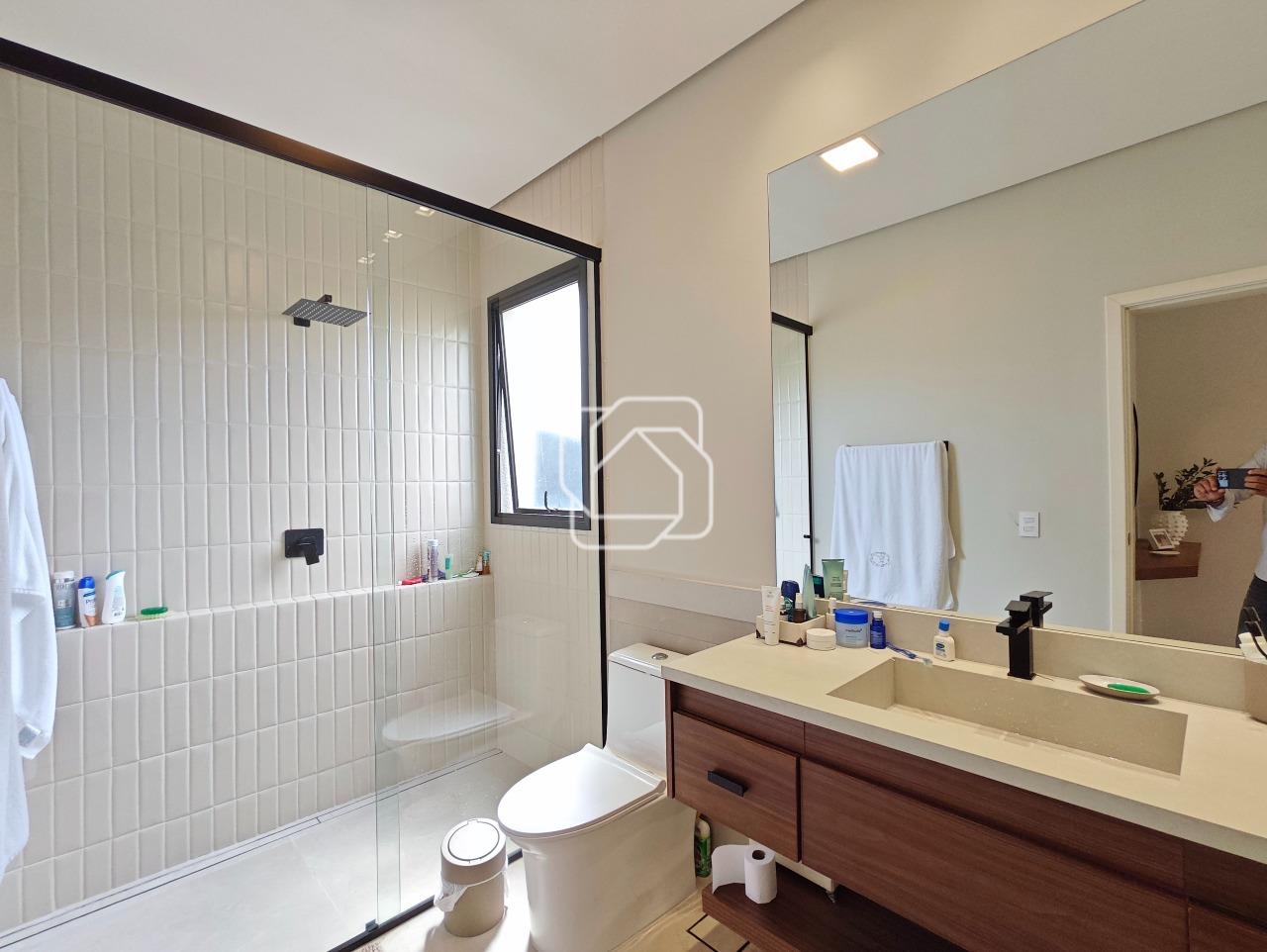 Casa de Condomínio à venda em Indaiatuba - SP - Jardins do Golfe Residencial Indaiatuba: Banheiro