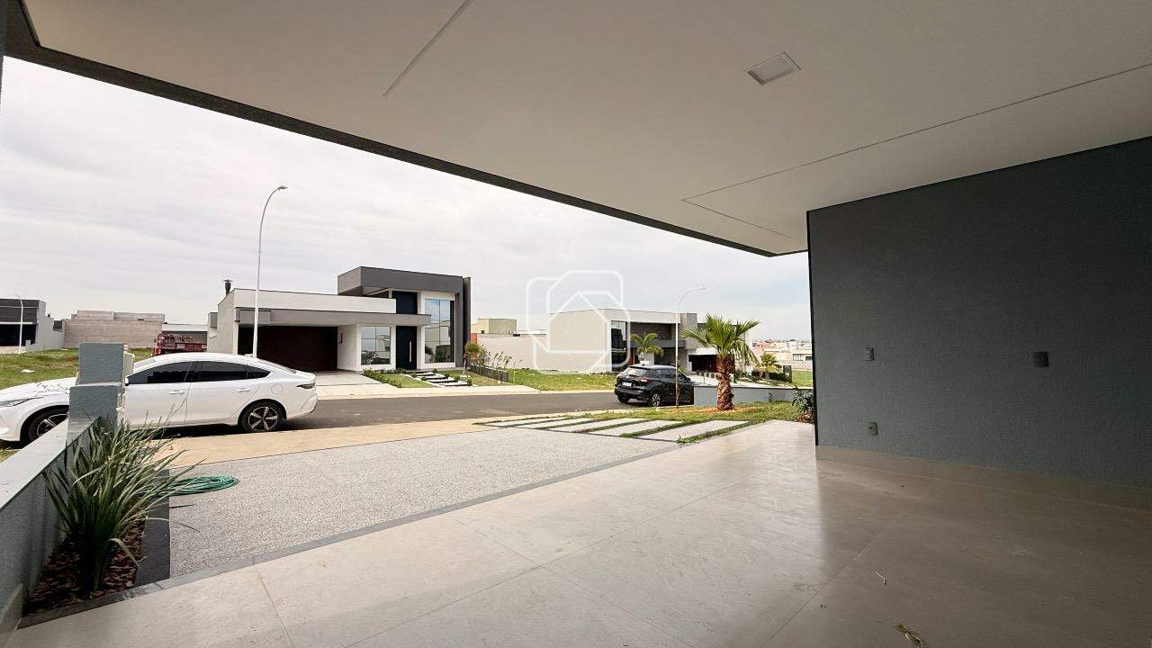 Casa de Condomínio à venda em Indaiatuba - SP - Jardim Residencial Dona Maria Cândida: Garagem 