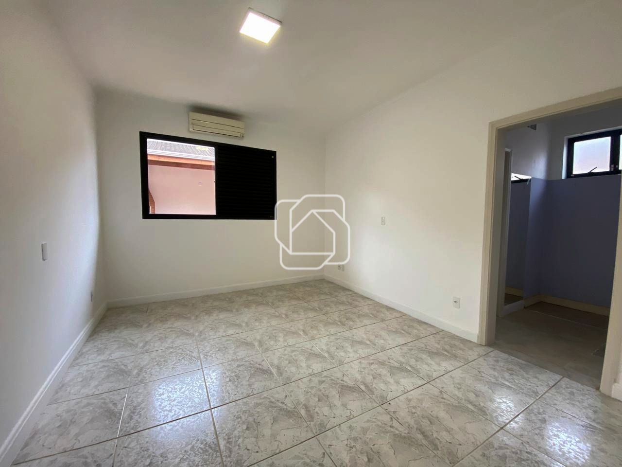 Casa para aluguel em Indaiatuba - SP - Vila Suíça: SUITE 