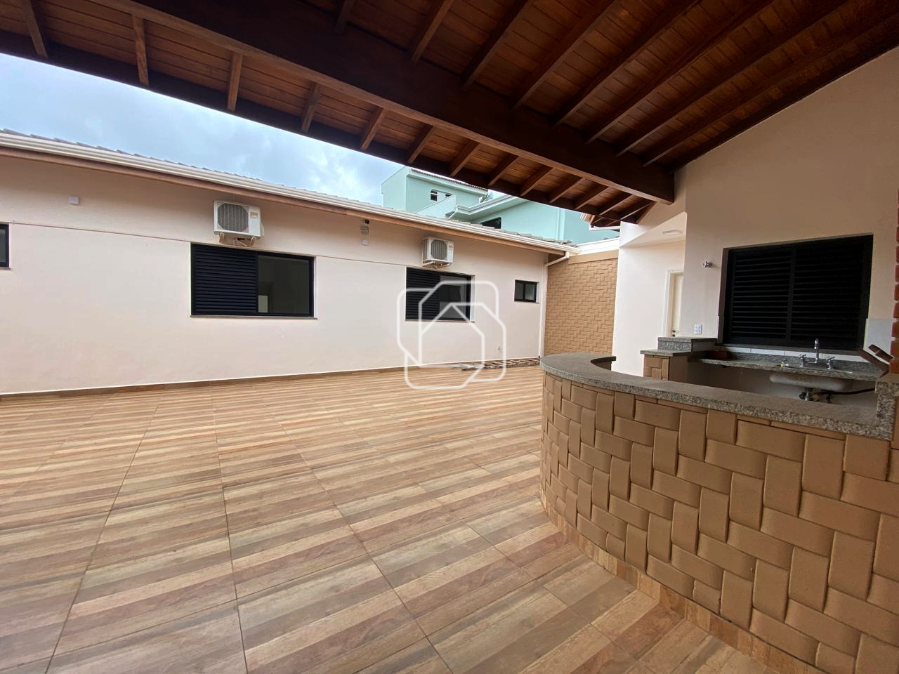 Casa para aluguel em Indaiatuba - SP - Vila Suíça: 
