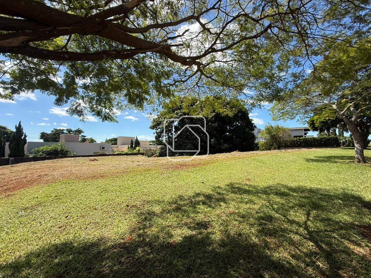 Terreno à venda em Itu - SP - Condomínio Santa Mônica: 