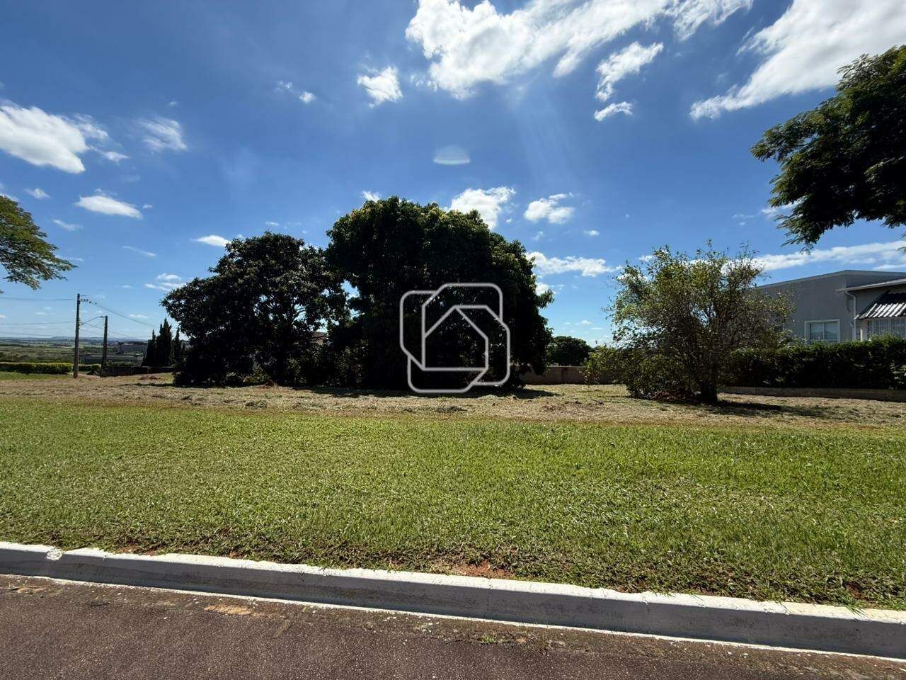 Terreno à venda em Itu - SP - Condomínio Santa Mônica: 