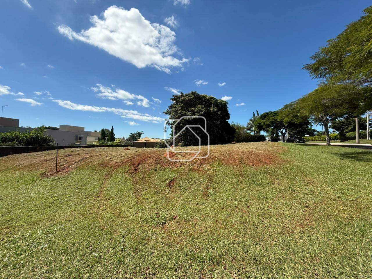 Terreno à venda em Itu - SP - Condomínio Santa Mônica: 