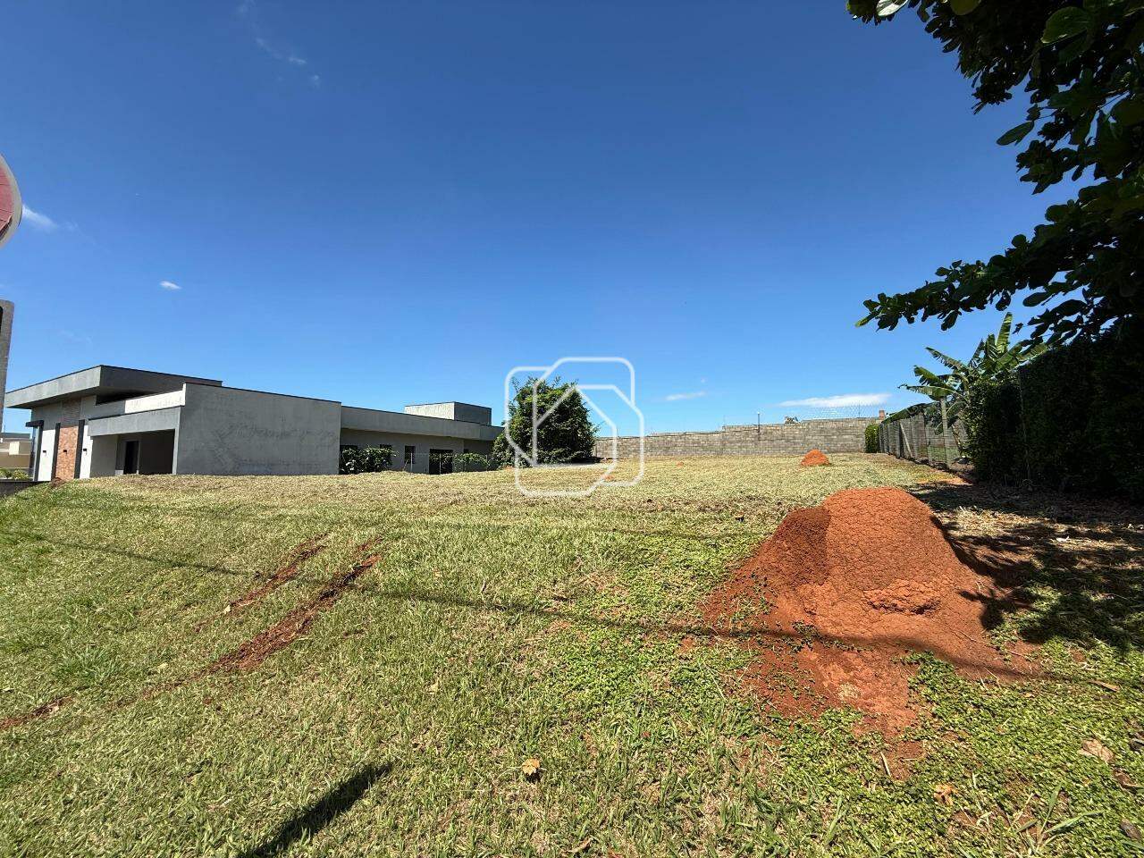 Terreno à venda em Itu - SP - Condomínio Santa Mônica: 