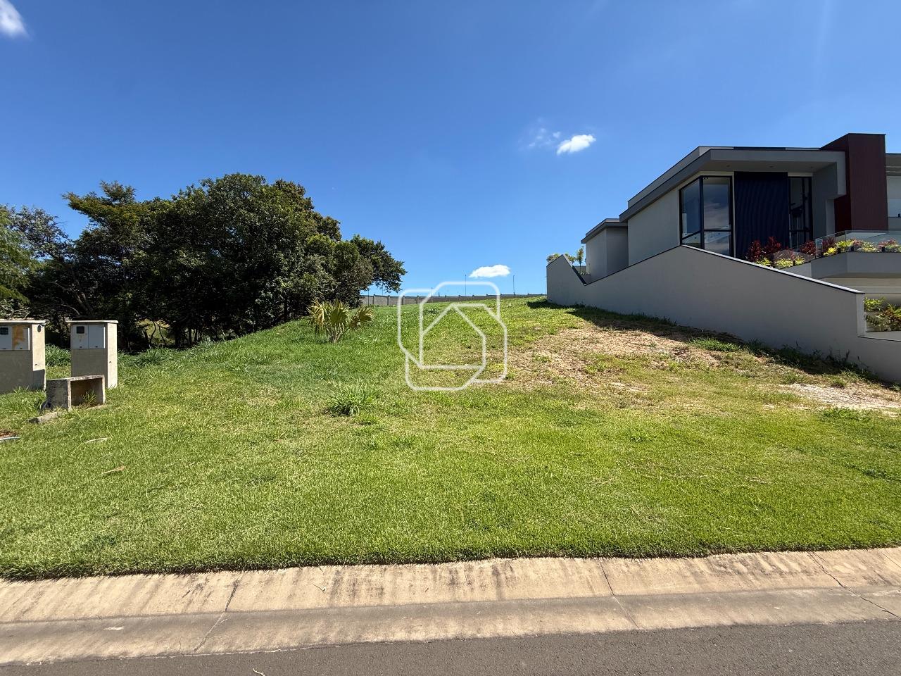 Terreno à venda em Indaiatuba - SP - Parque Villa dos Pinheiros: Visão geral do terreno