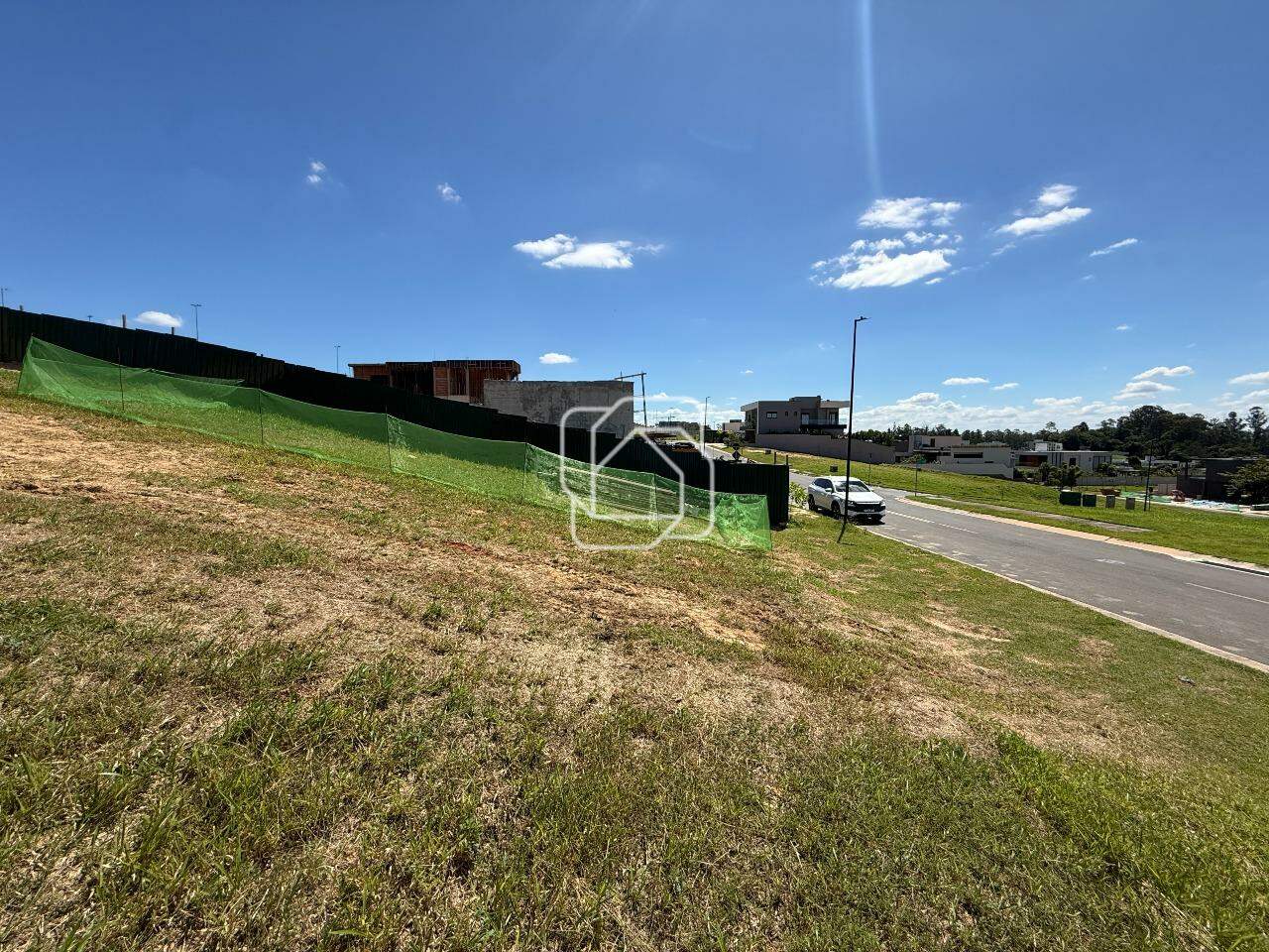 Terreno à venda em Indaiatuba - SP - Parque Villa dos Pinheiros: Visão geral do terreno