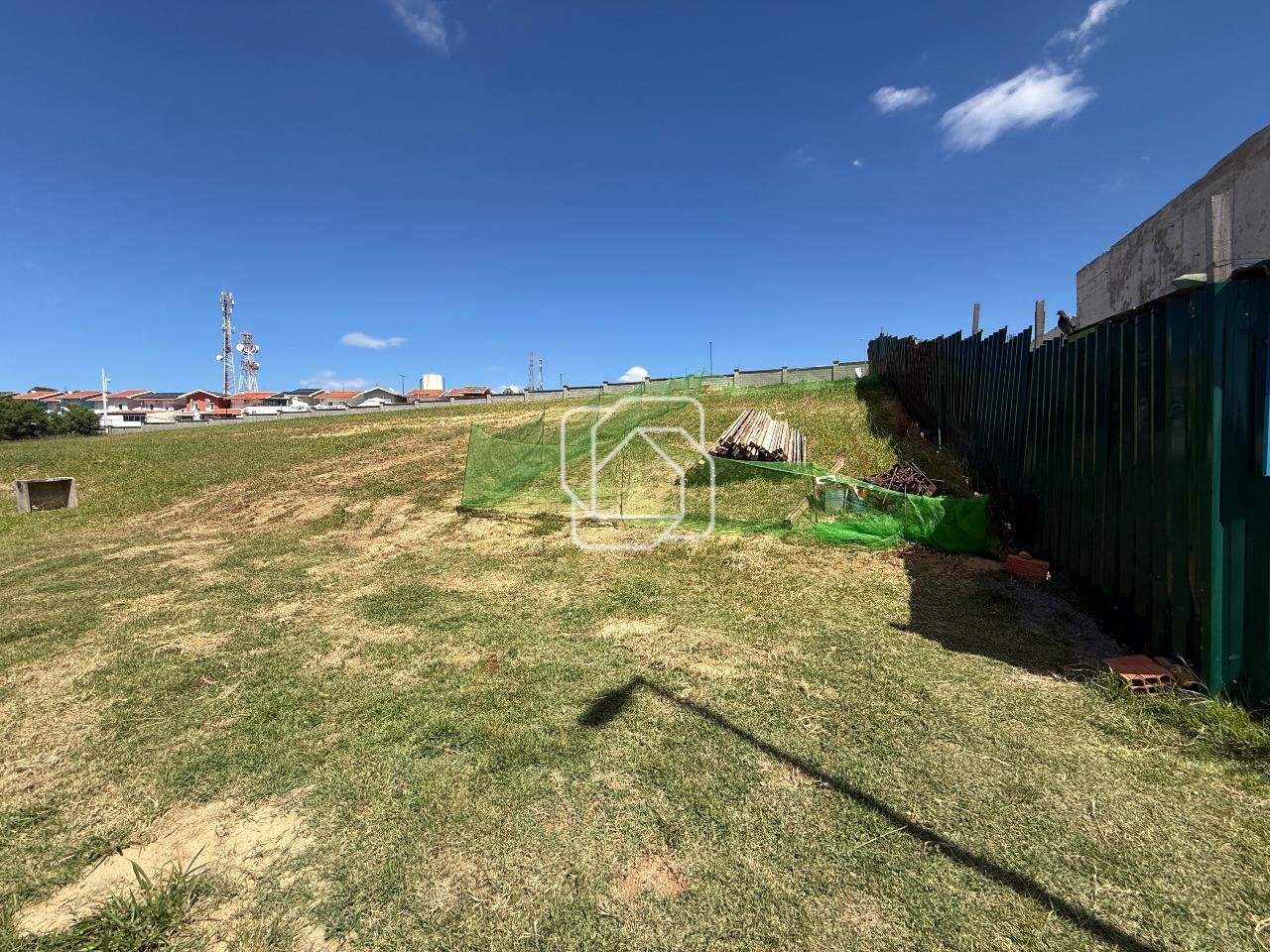 Terreno à venda em Indaiatuba - SP - Parque Villa dos Pinheiros: Visão geral do terreno