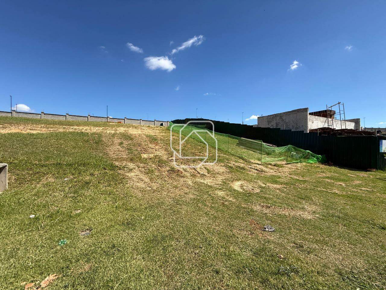 Terreno à venda em Indaiatuba - SP - Parque Villa dos Pinheiros: Visão geral do terreno