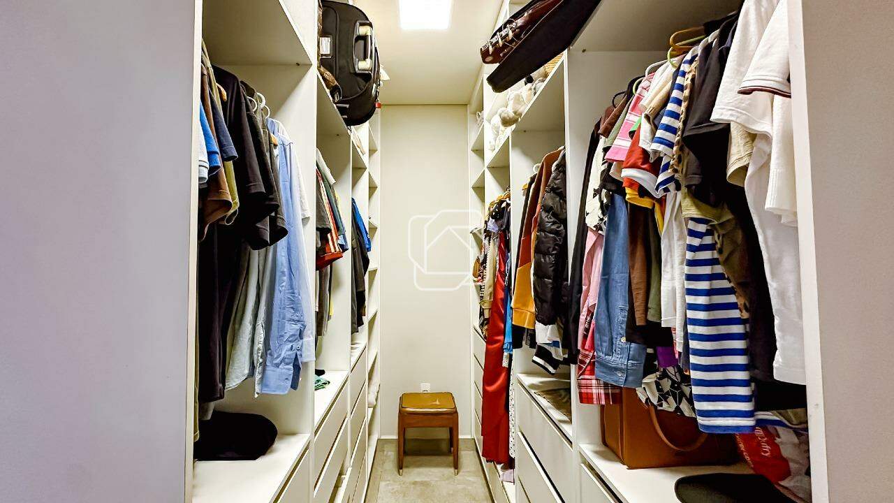Casa de Condomínio à venda em Indaiatuba - SP - Jardins Di Roma: Closet