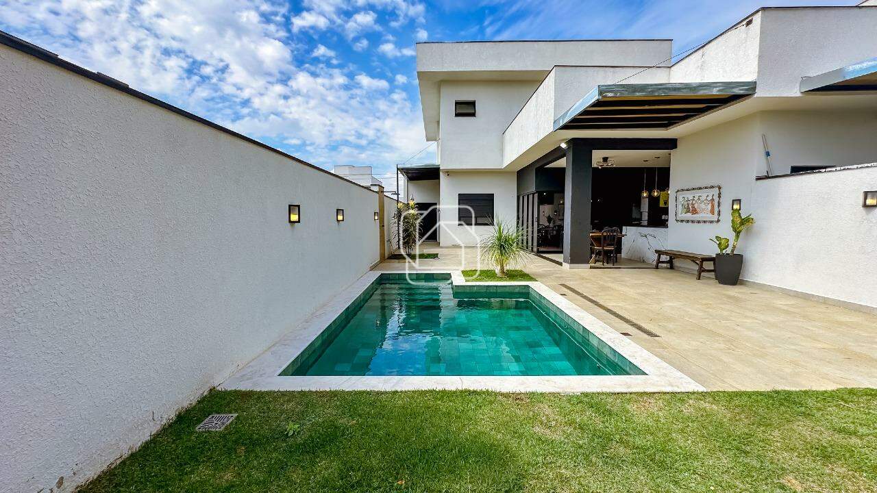 Casa de Condomínio à venda em Indaiatuba - SP - Jardins Di Roma: Área da piscina