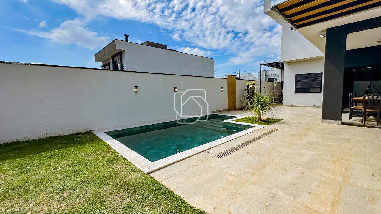Casa de Condomínio à venda em Indaiatuba - SP - Jardins Di Roma: Área da piscina