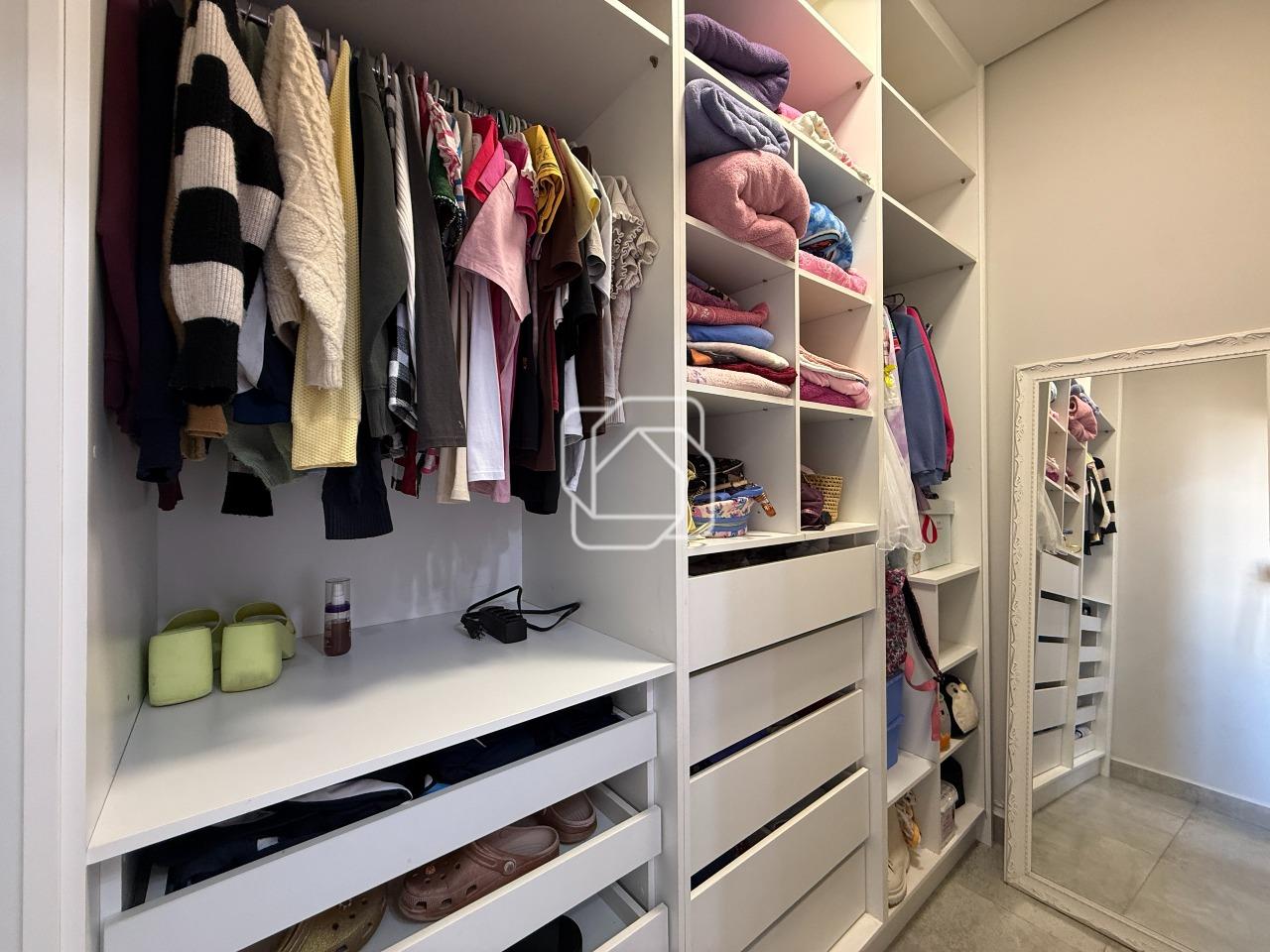 Casa de Condomínio à venda em Indaiatuba - SP - Jardins Di Roma: Closet
