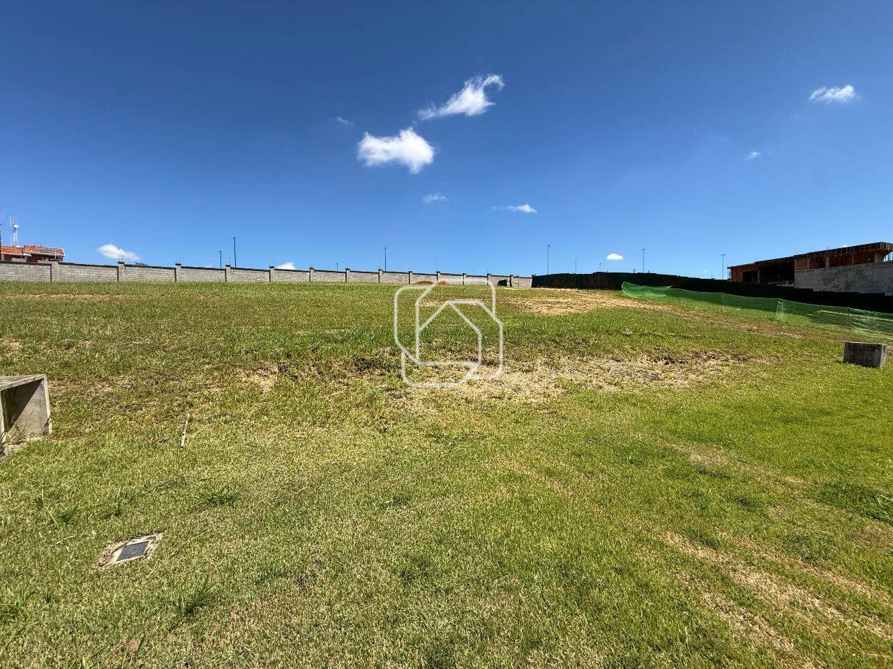 Terreno à venda em Indaiatuba - SP - Parque Villa dos Pinheiros: Visão geral do terreno