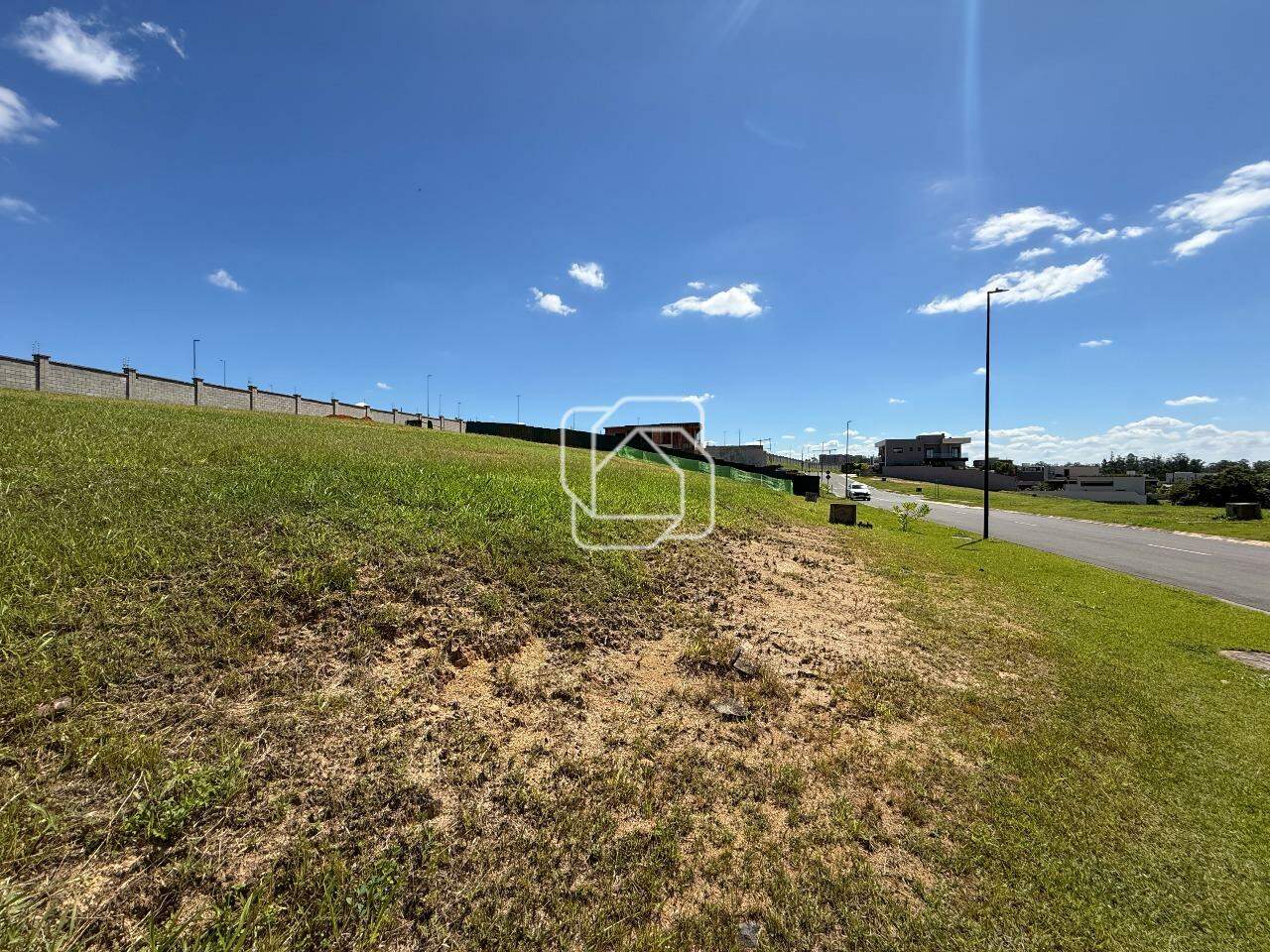 Terreno à venda em Indaiatuba - SP - Parque Villa dos Pinheiros: Visão geral do terreno