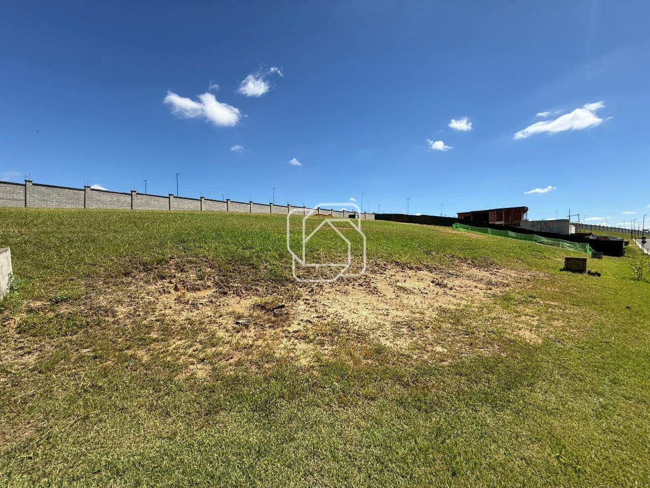 Terreno à venda em Indaiatuba - SP - Parque Villa dos Pinheiros: Visão geral do terreno