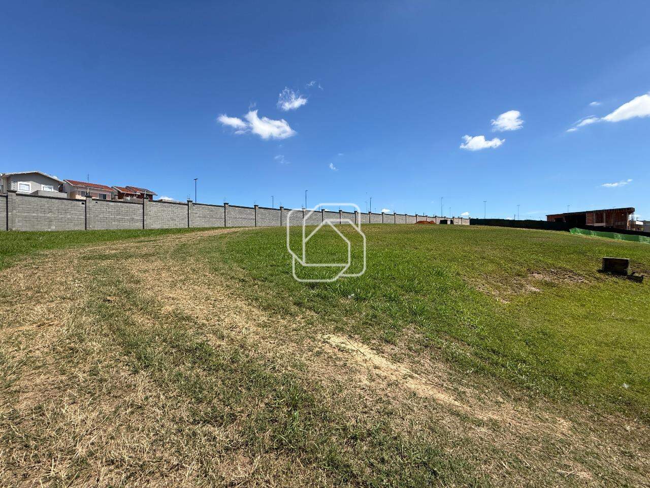 Terreno à venda em Indaiatuba - SP - Parque Villa dos Pinheiros: Visão geral do terreno