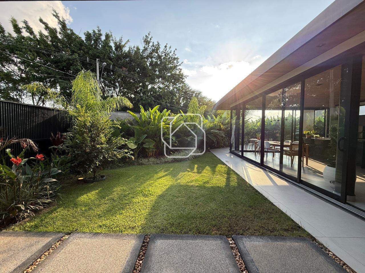 Casa de Condomínio à venda em Indaiatuba - SP - Jardins Di Roma: QUINTAL