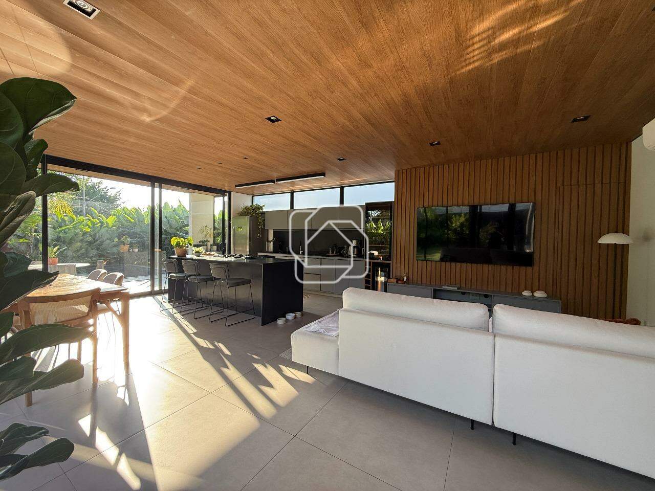 Casa de Condomínio à venda em Indaiatuba - SP - Jardins Di Roma: SALA DE ESTAR