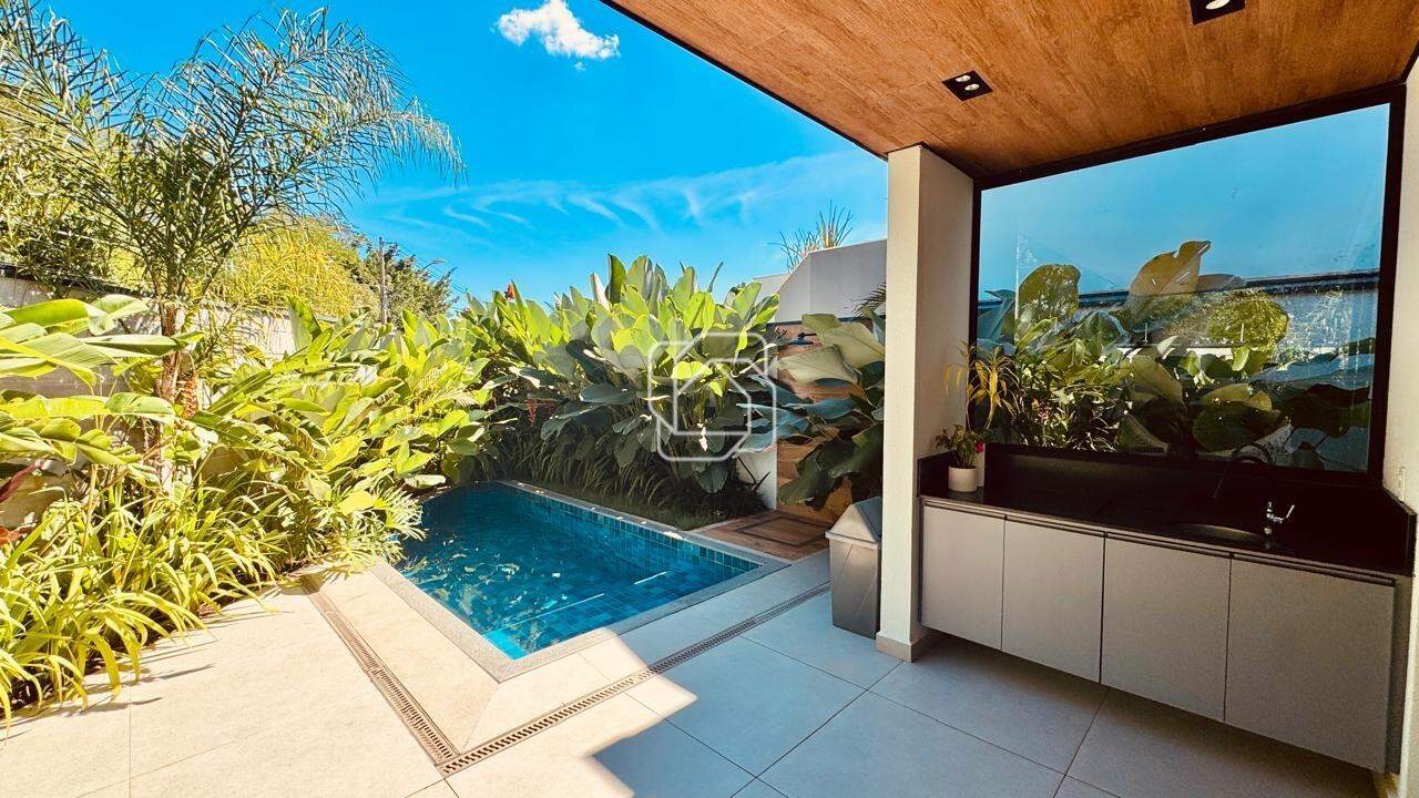 Casa de Condomínio à venda em Indaiatuba - SP - Jardins Di Roma: Área externa