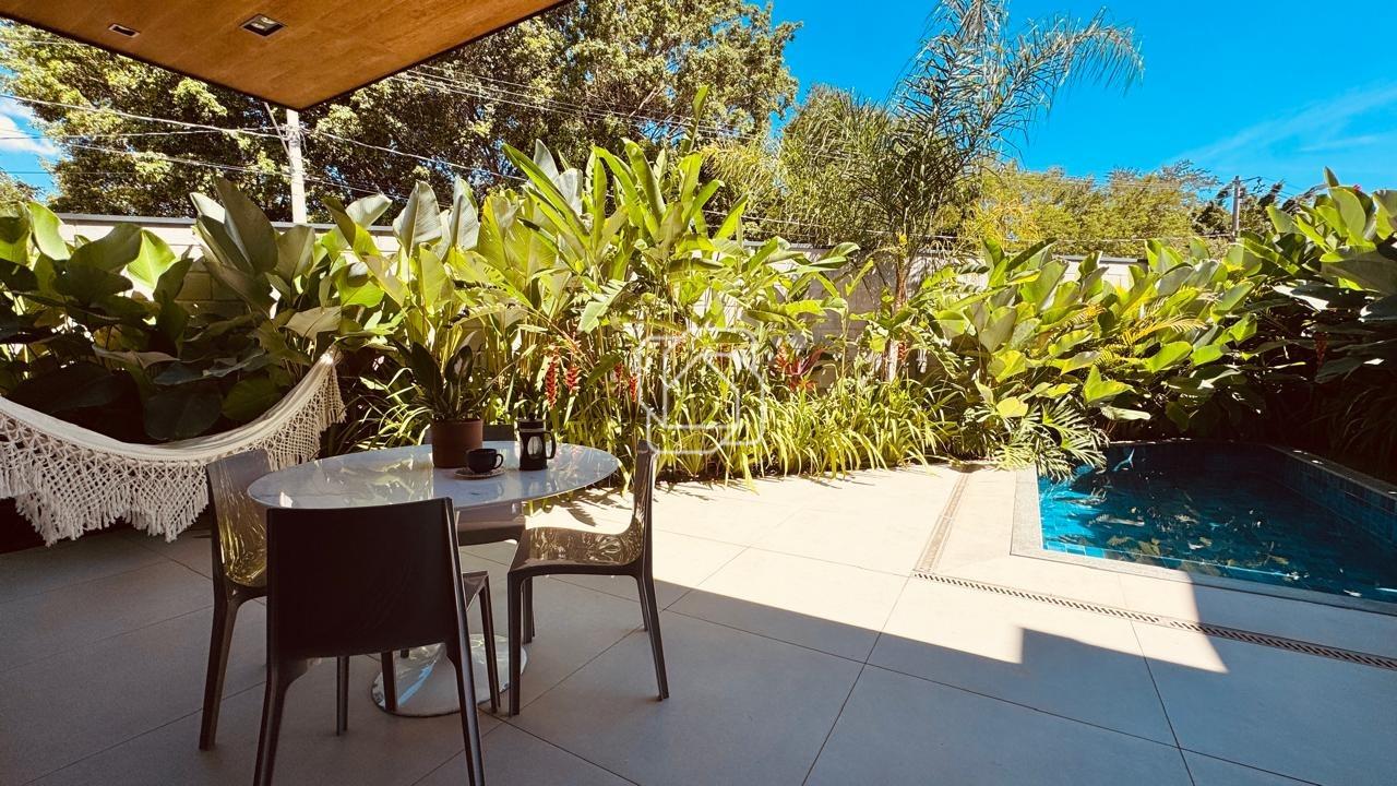 Casa de Condomínio à venda em Indaiatuba - SP - Jardins Di Roma: Área da piscina