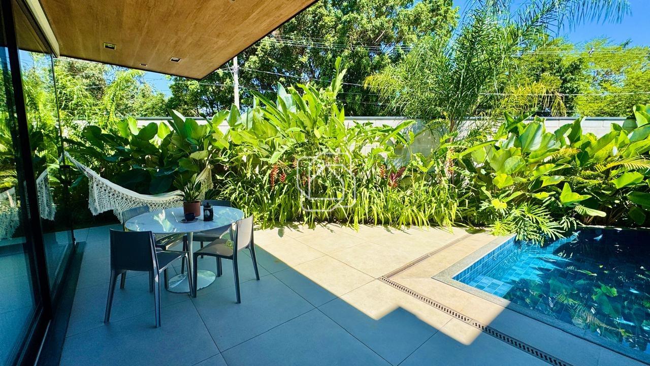 Casa de Condomínio à venda em Indaiatuba - SP - Jardins Di Roma: Área da piscina