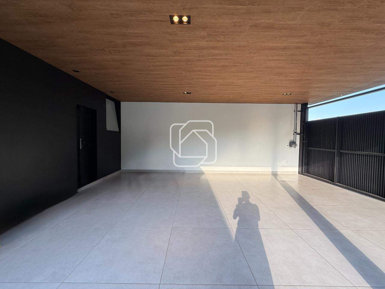 Casa de Condomínio à venda em Indaiatuba - SP - Jardins Di Roma: GARAGEM