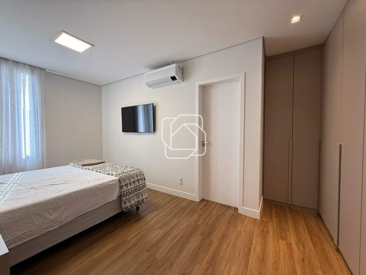 Casa de Condomínio à venda em Indaiatuba - SP - Jardins Di Roma: SUÍTE