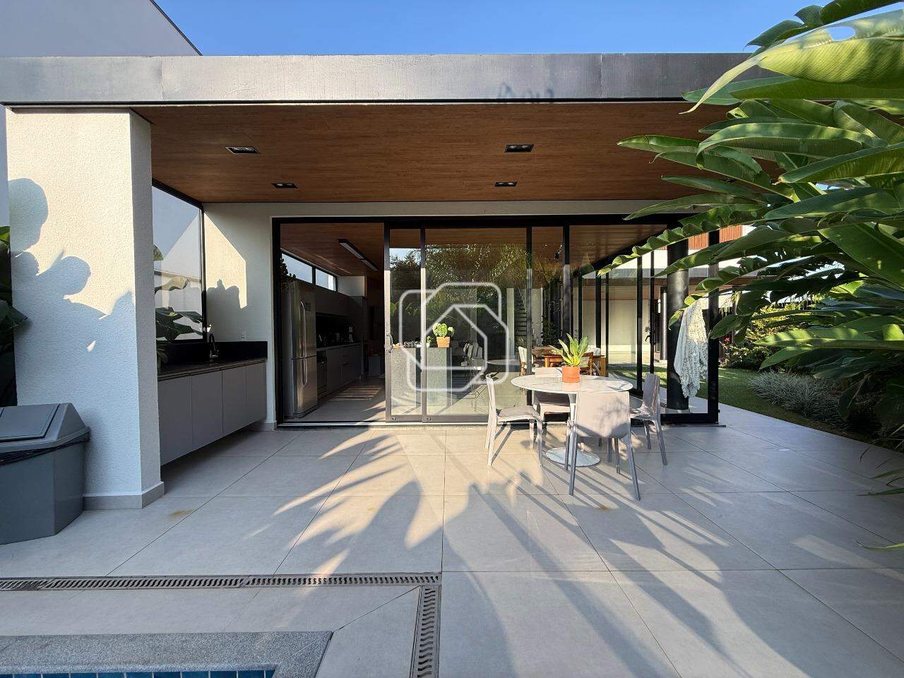 Casa de Condomínio à venda em Indaiatuba - SP - Jardins Di Roma: ÁREA EXTERNA
