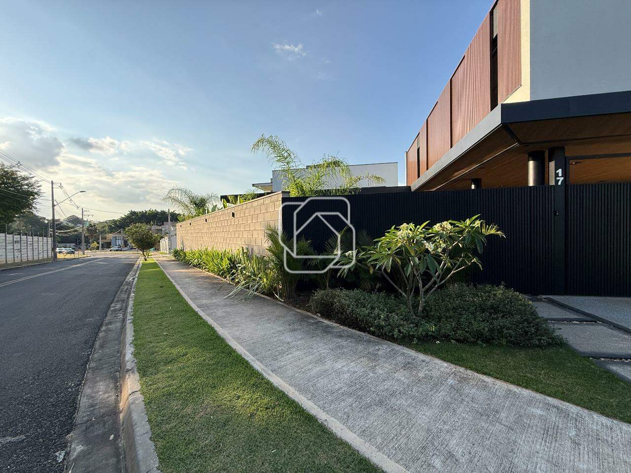 Casa de Condomínio à venda em Indaiatuba - SP - Jardins Di Roma: FACHADA