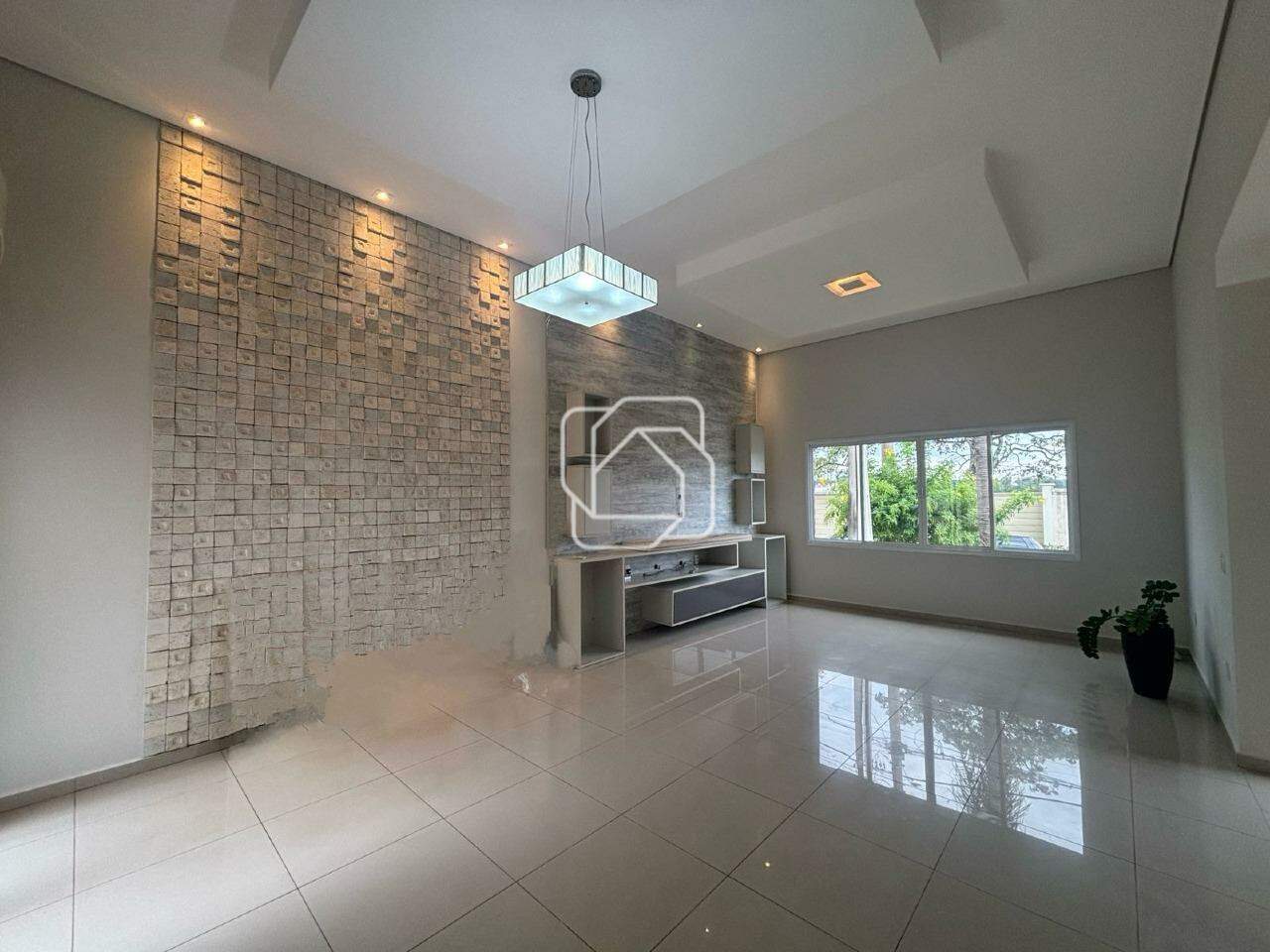 Casa de Condomínio para aluguel em Indaiatuba - SP - Jardim Portal dos Ipês: