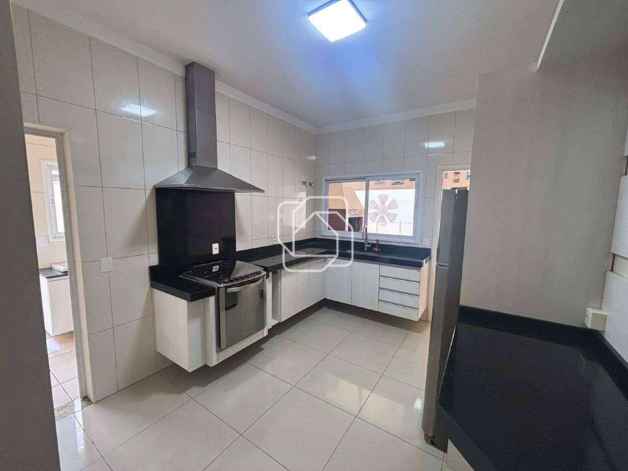 Casa de Condomínio para aluguel em Indaiatuba - SP - Jardim Portal dos Ipês: