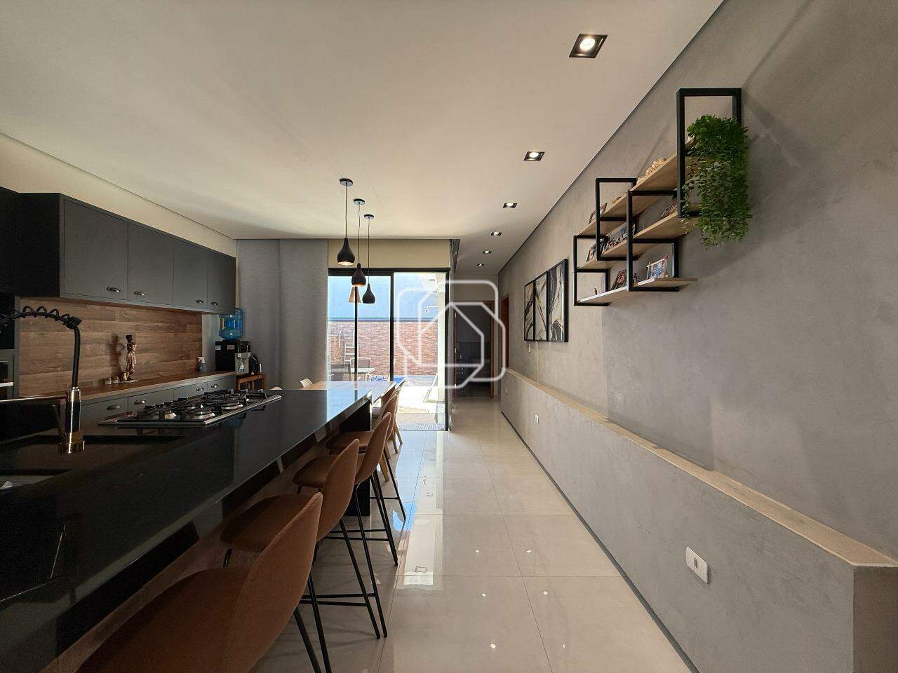 Casa de Condomínio à venda em Indaiatuba - SP - Jardim Residencial Viena: Cozinha integrada