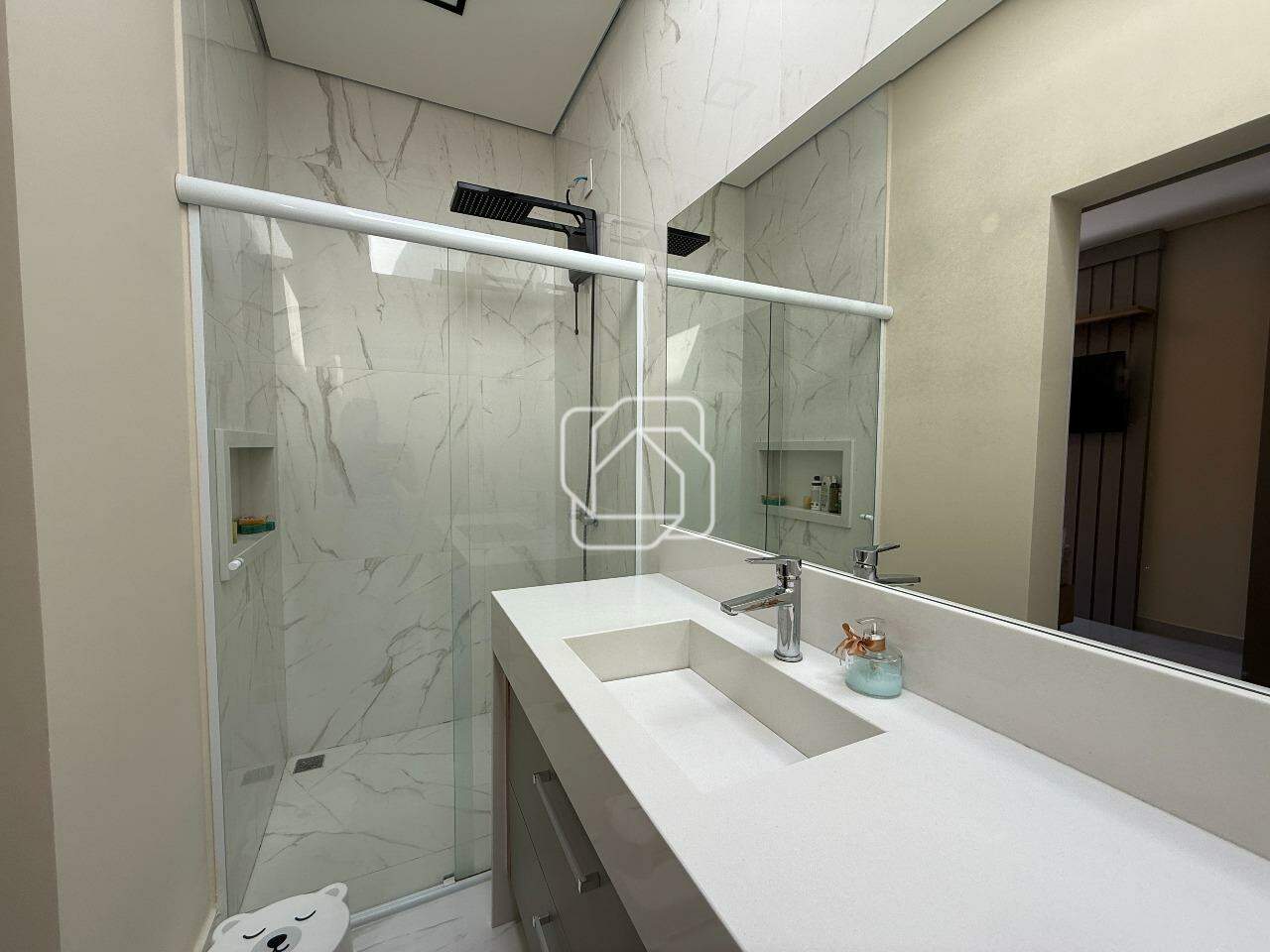 Casa de Condomínio à venda em Indaiatuba - SP - Jardim Residencial Viena: Banheiro