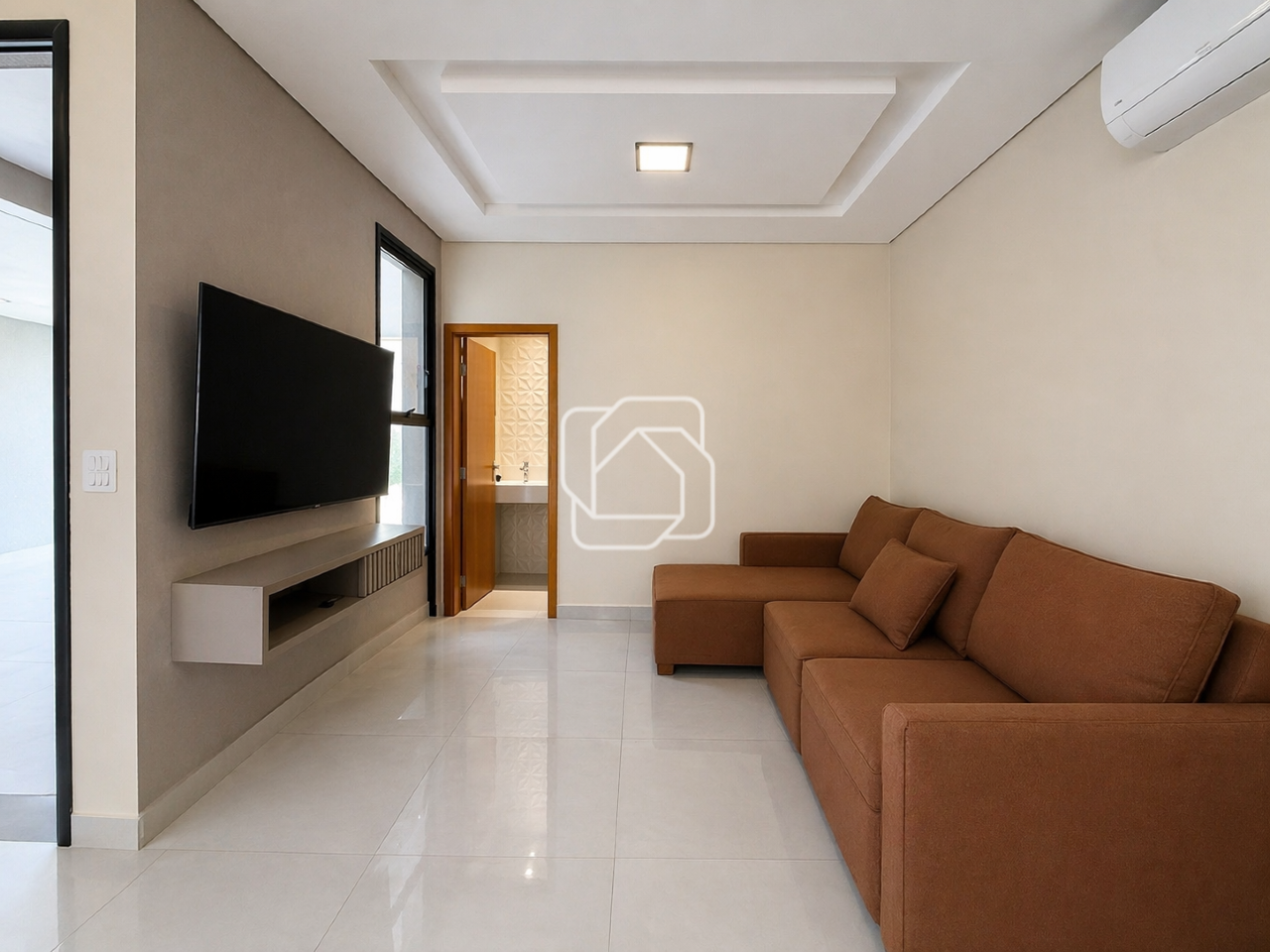 Casa de Condomínio à venda em Indaiatuba - SP - Jardim Residencial Viena: Sala de TV
