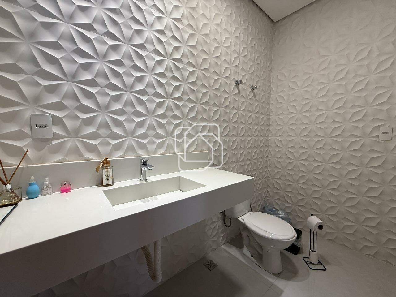 Casa de Condomínio à venda em Indaiatuba - SP - Jardim Residencial Viena: Banheiro