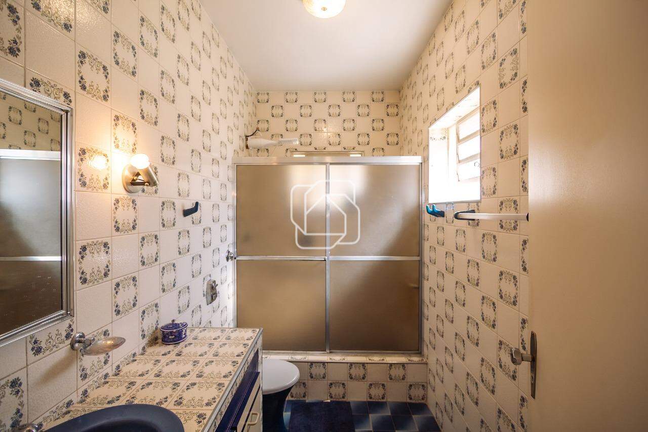 Casa de Condomínio à venda em Indaiatuba - SP - Vale das Laranjeiras: Banheiro