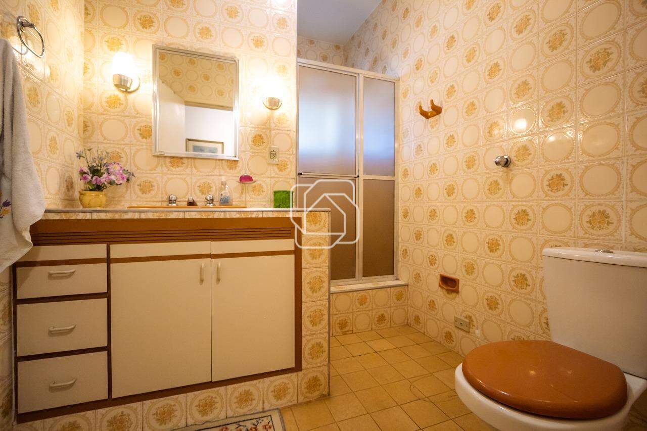 Casa de Condomínio à venda em Indaiatuba - SP - Vale das Laranjeiras: Banheiro