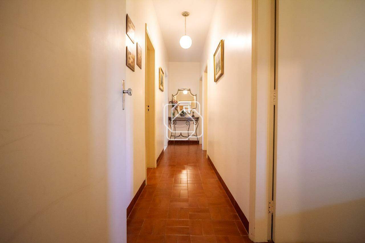 Casa de Condomínio à venda em Indaiatuba - SP - Vale das Laranjeiras: Corredor
