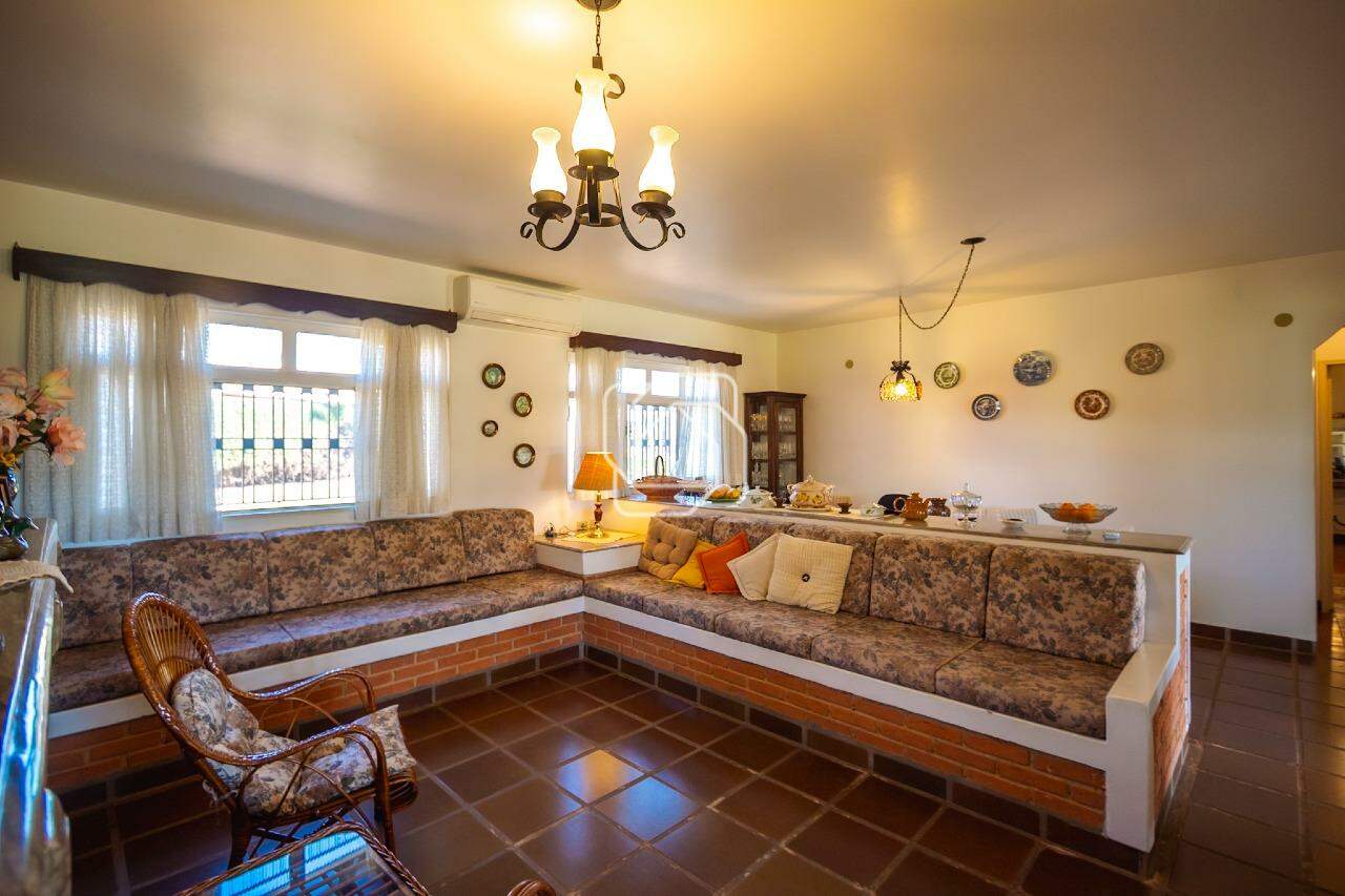 Casa de Condomínio à venda em Indaiatuba - SP - Vale das Laranjeiras: Sala de estar