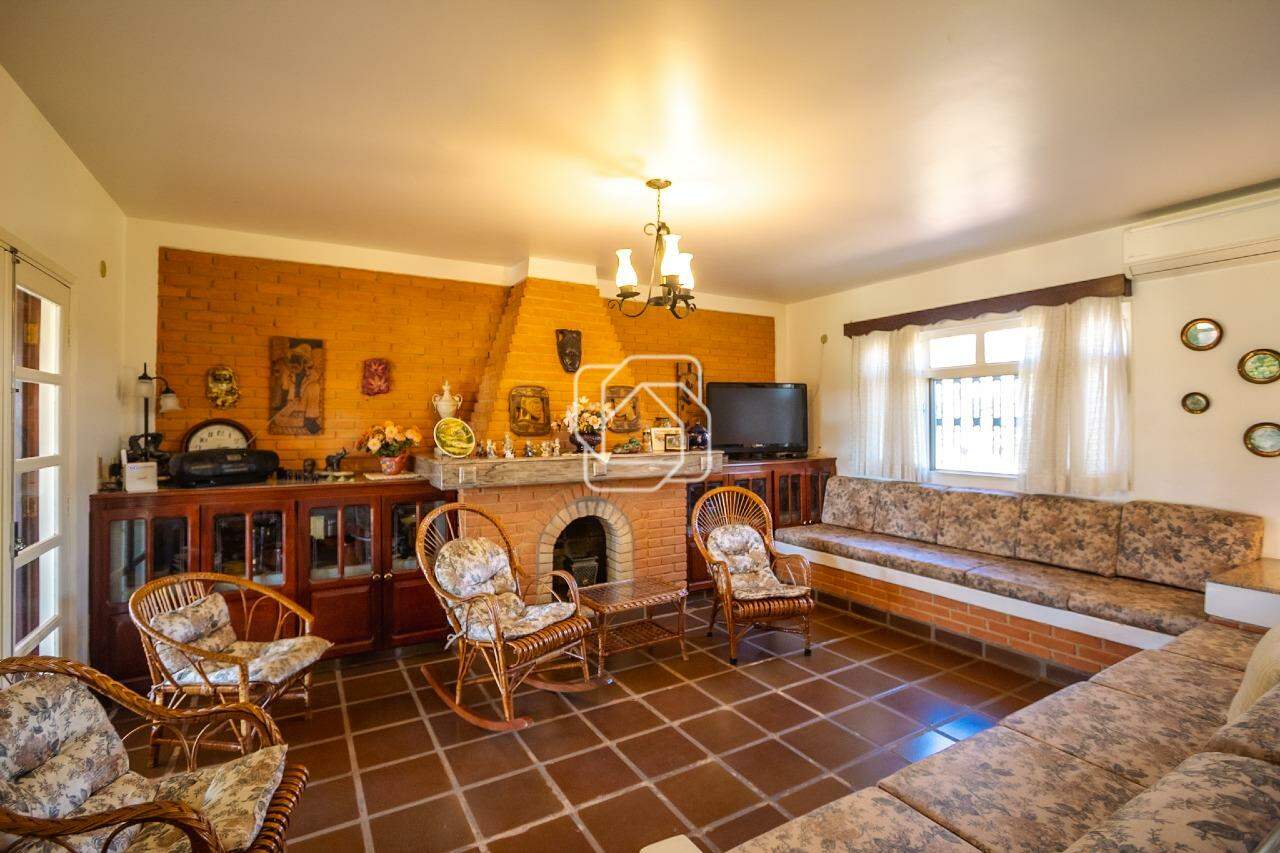 Casa de Condomínio à venda em Indaiatuba - SP - Vale das Laranjeiras: Sala de estar