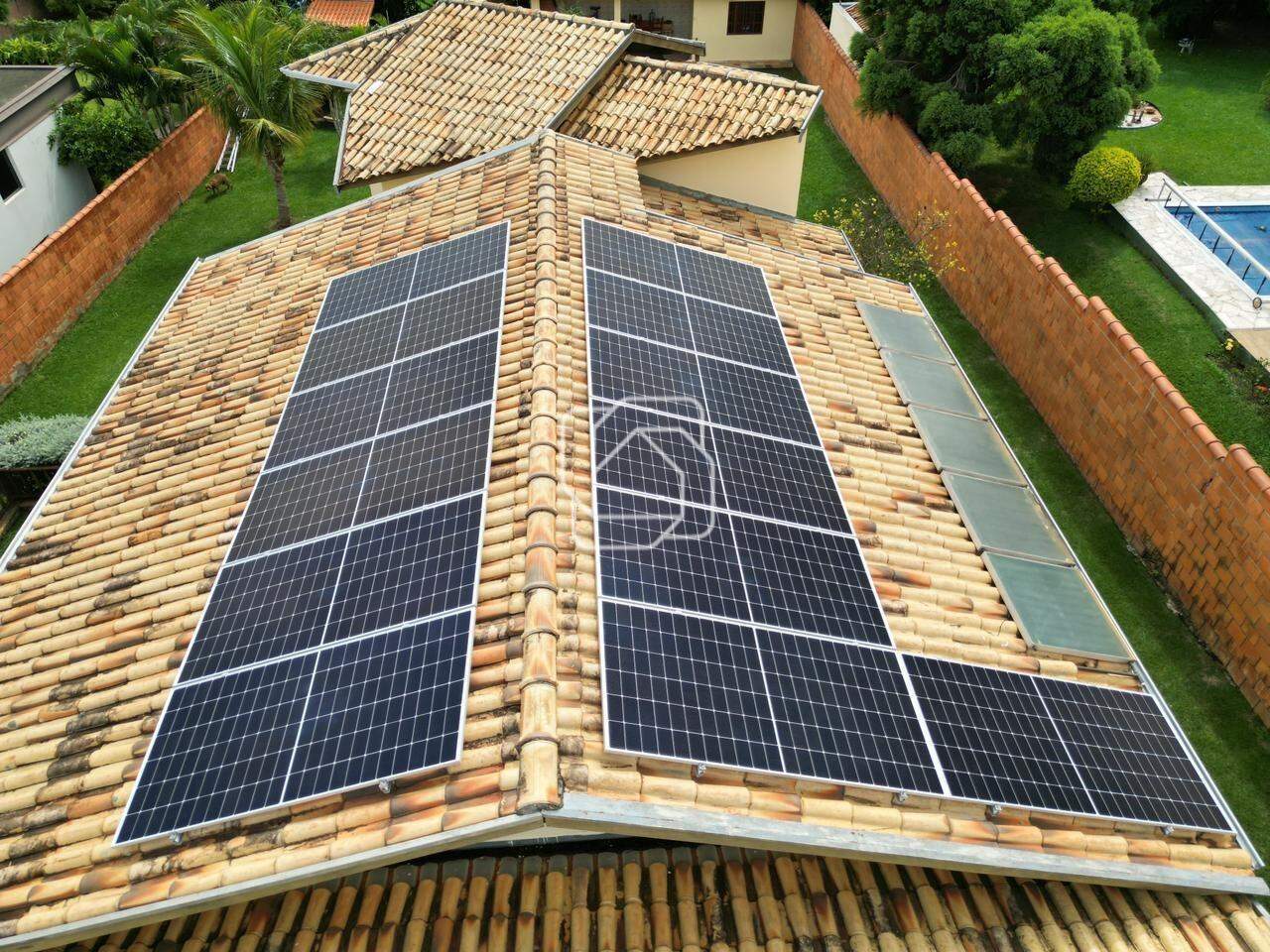 Casa de Condomínio à venda em Indaiatuba - SP - Terras de Itaici: Placas solares