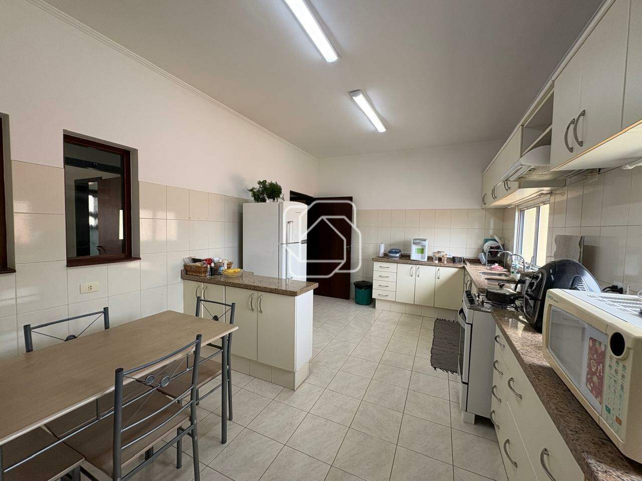Casa de Condomínio à venda em Indaiatuba - SP - Terras de Itaici: Cozinha