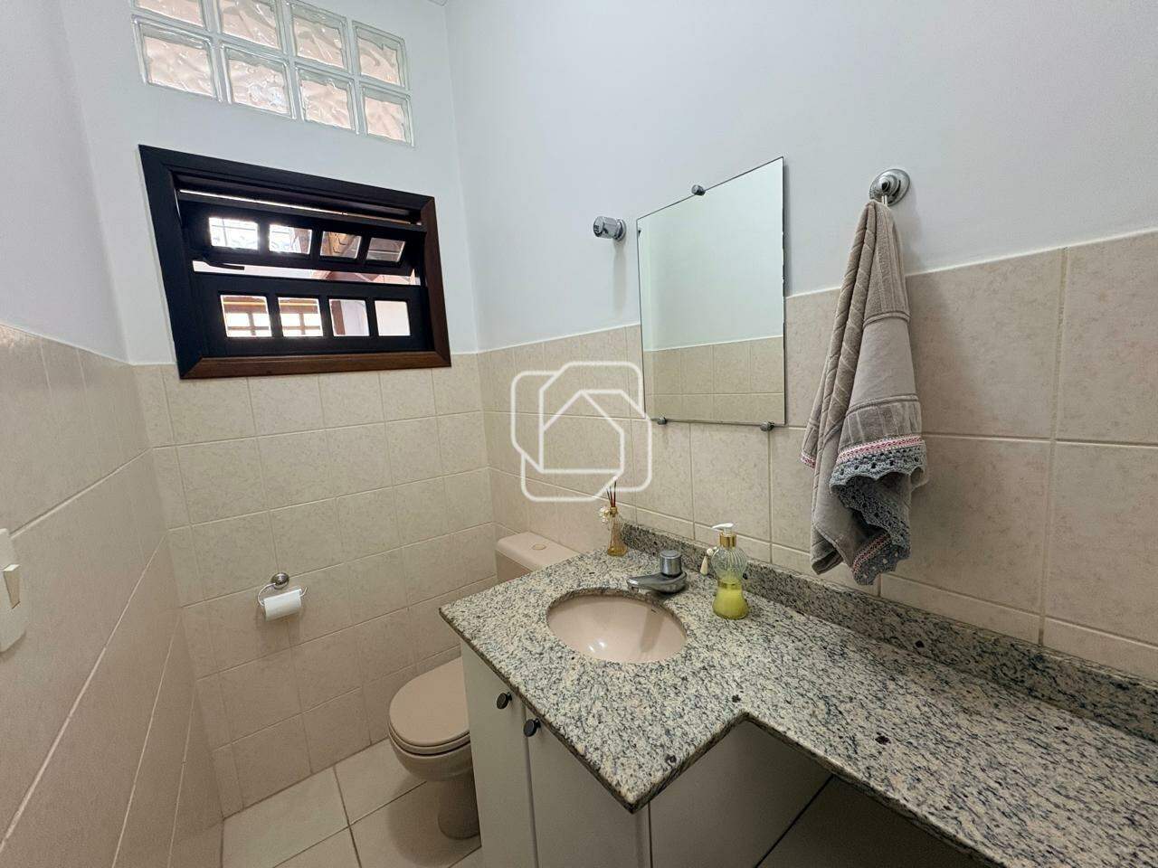 Casa de Condomínio à venda em Indaiatuba - SP - Terras de Itaici: Banheiro