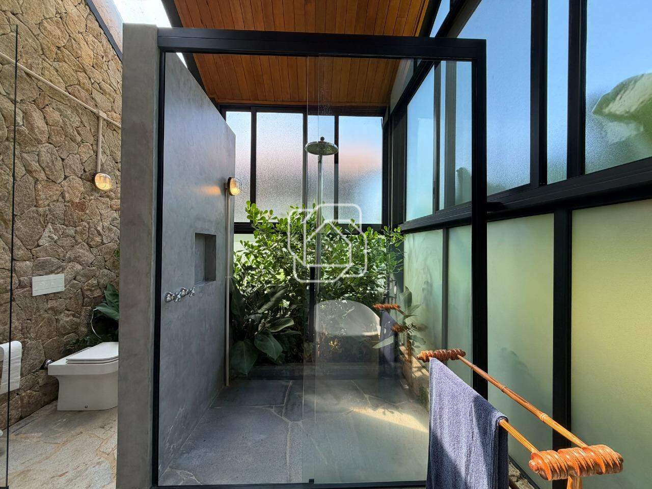 Casa de Condomínio à venda em Monte Mor - SP - Haras Larissa: Banheiro