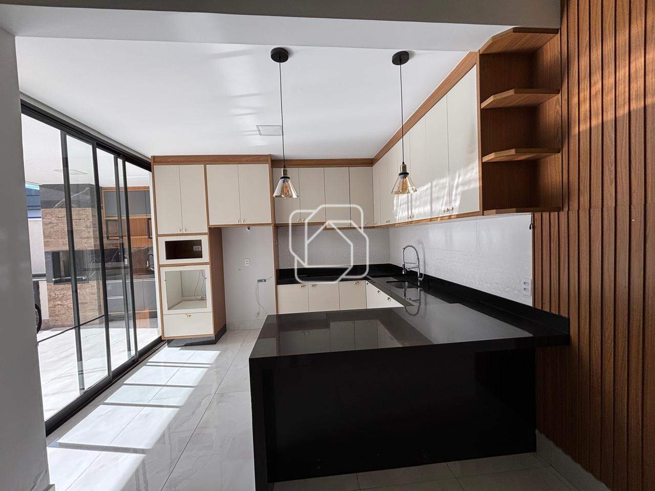 Casa de Condomínio para aluguel em Indaiatuba - SP - Residencial Milano: 