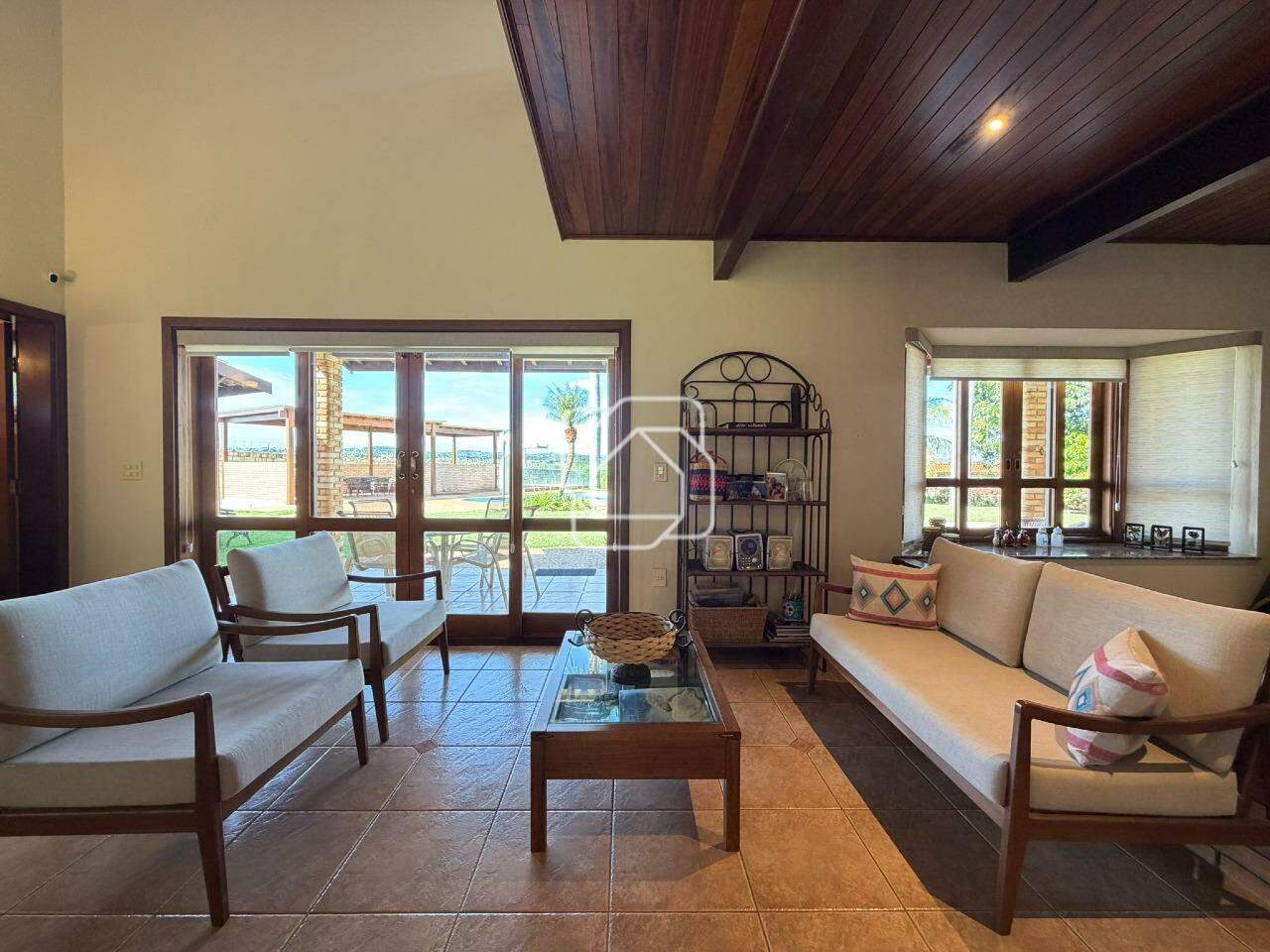 Casa de Condomínio à venda em Indaiatuba - SP - Vale das Laranjeiras: Sala de estar