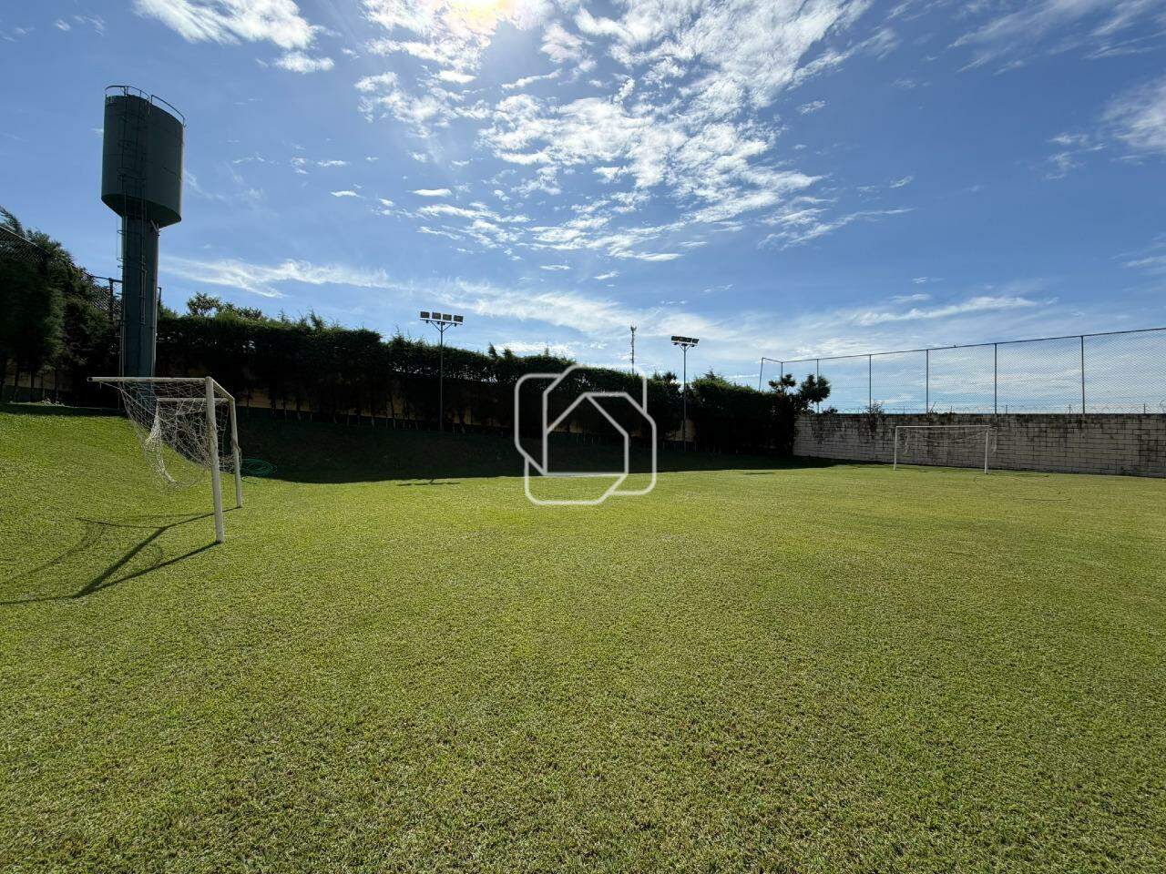 Casa de Condomínio à venda em Indaiatuba - SP - Vale das Laranjeiras: Campo de futebol