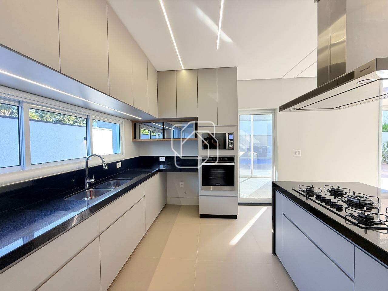 Casa de Condomínio à venda em Indaiatuba - SP - Jardim Residencial Santa Clara: Cozinha