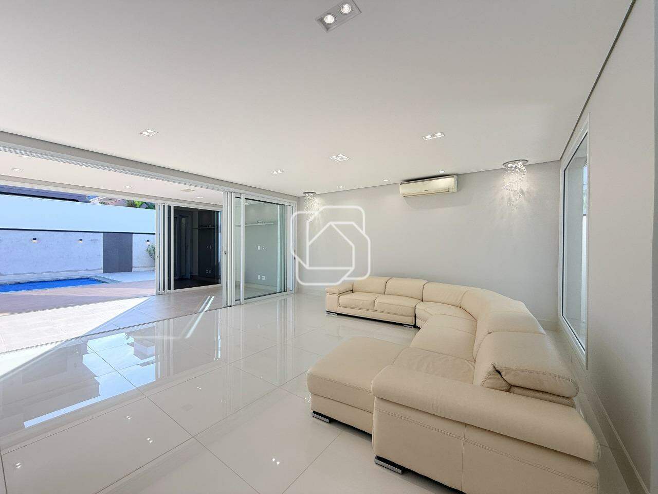 Casa de Condomínio à venda em Indaiatuba - SP - Jardim Residencial Santa Clara: Sala de jantar